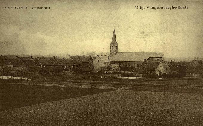 Algemeen zicht op de dorpskern van Beitem, eind 19de eeuw (Bron: Prentkaart Vangeenberghe-Bonte).